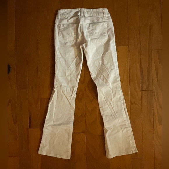 Guess Jeans Belmont White Slight Flair Slight Stretch Zipper 🪰 Jeans! - Picture 6 of 11